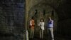 Kamala Harris Da Mijinta Doug A Kurkukun Dungeon