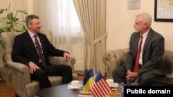 Mark Libbi və Vladislav Kanevski (Mənbə: ABŞ səfirliyi)