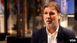 Tomislav Cvitanušić tokom razgovora sa novinarkom Glasa Amerike Aminom Bijelonjom Muminović.