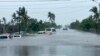 Véhicules submergés à Beira, Mozambique, après le passage du cyclone Eloise, le 23 janvier 2021.
