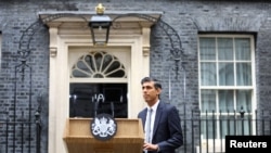 Britain's new Prime Minister Rishi Sunak arrives to deliver a speech outside Number 10 Downing Street, in London, Oct. 25, 2022. 