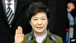 2013年2月25日韩国第一位女总统朴槿惠宣誓就职 (资料照片)
