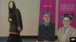 رولا غنی متفاوتتر از سایر بانوان نخست افغانستان حضور رسانه یی داشته است