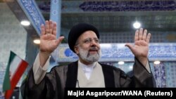 Ebrahim Raisi après avoir voté lors des élections présidentielles dans un bureau de vote à Téhéran, en Iran, le 18 juin 2021. Photo: Majid Asgaripour/WANA (West Asia News Agency)