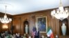 Президент Дональд Трамп принимает в Белом доме главу правительства Ирландии Михола Мартина. Овальный кабинет, 12 марта 2025 г. 