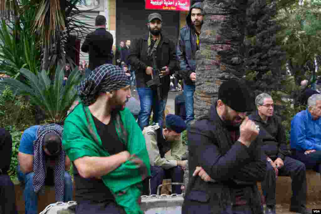 With Ashura festivals often targeted by extremists, security was tight, Beirut, Lebanon, Nov. 4, 2014. (John Owens / VOA)