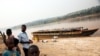 Un bateau arrimé au port de Tshikapa, au Kasaï, en République démocratique du Congo, le 28 juillet 2017. (Photo: Junior D. KANNAH / AFP)