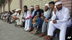 د هلمند د سولې کاروان غړي