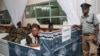 Un policier au centre Tally à Blantyre, le 24 mai pendant un briefing May 24, 2019, 