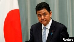资料照：日本防务大臣岸信夫在记者会上（2020年9月16日）