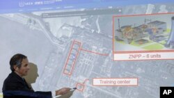 Директор МАГАТЕ Рафаель Гроссі - на прес-конференції в Австрії щодо ситуації на Запорізькій АЕС. Фото: AP/Lisa Leutner